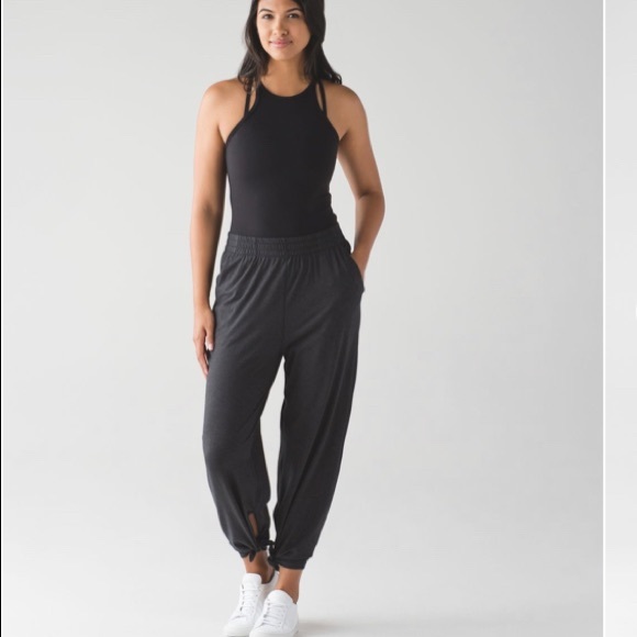 lululemon athletica Pants - 🍋lululemon Rite Time lightweight pant❤️EUC